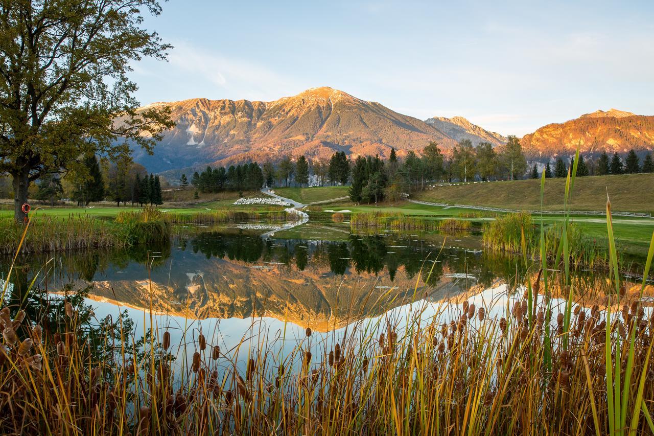 King'S And Lake'S House Golf Course Royal Блед Екстериор снимка